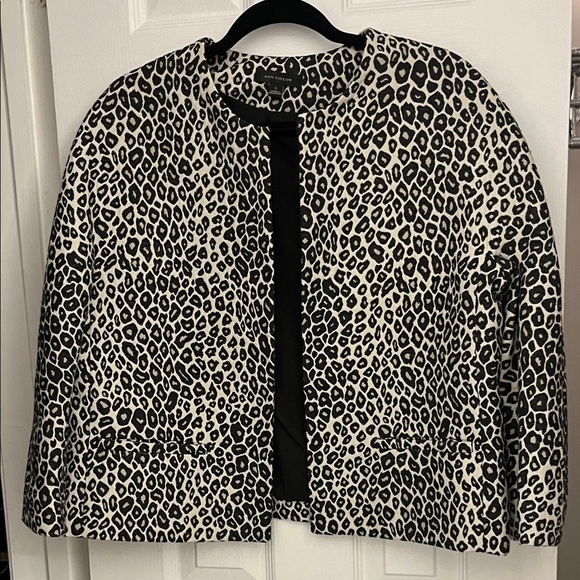 Ann Taylor Black and White Animal Print Blazer - Picture 1 of 7